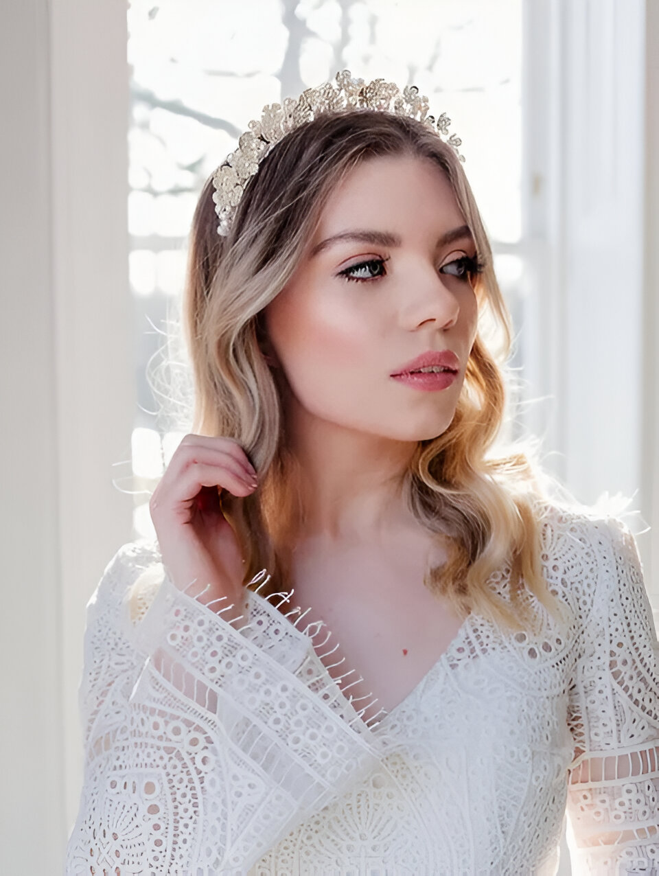 Floral bridal tiara with pearls in silver